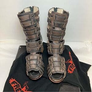 Freebird brown Zane Sandals sz 9